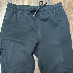 THEORY Colts Tech Jogger Pants. Men’s Medium. Black
Cotton Blend. Heavyweight.